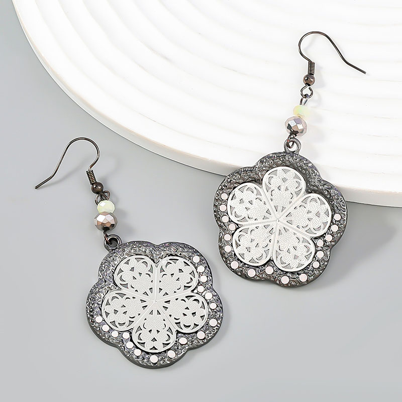Wholesale Fashion Simple Alloy With Diamonds Floral Korean Earrings