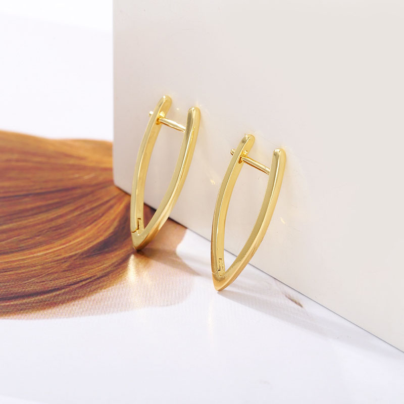 Wholesale Gold-plated Copper V-shaped Minimalist Earrings