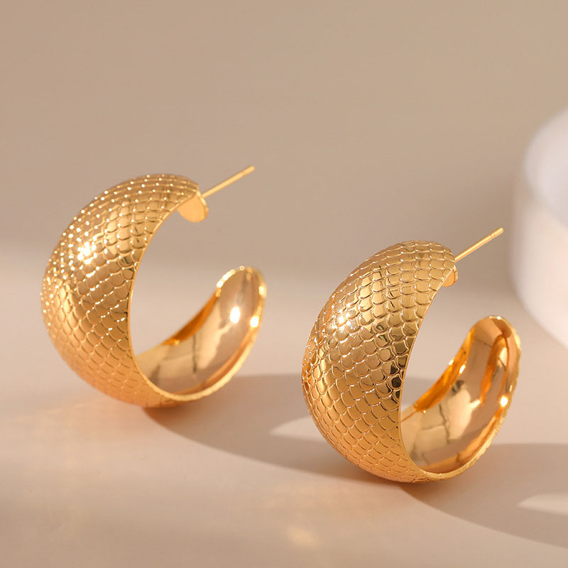 Wholesale Brass Plated 18k Real Gold Semi-circular Vintage Silver Pin Honeycomb Pattern Earrings