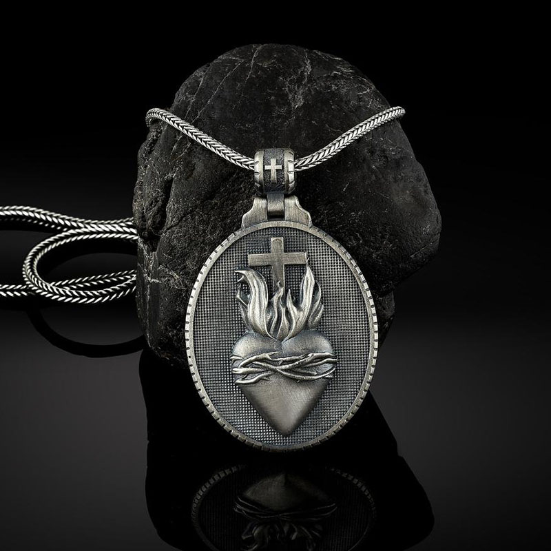 Vintage Men's Titanium Steel Heart-shaped Pendant Necklace Distributor