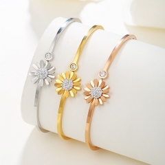 Wholesale Jewelry Small Daisy Titanium Steel With Diamonds Opening Fashion Non-fading Bracelet