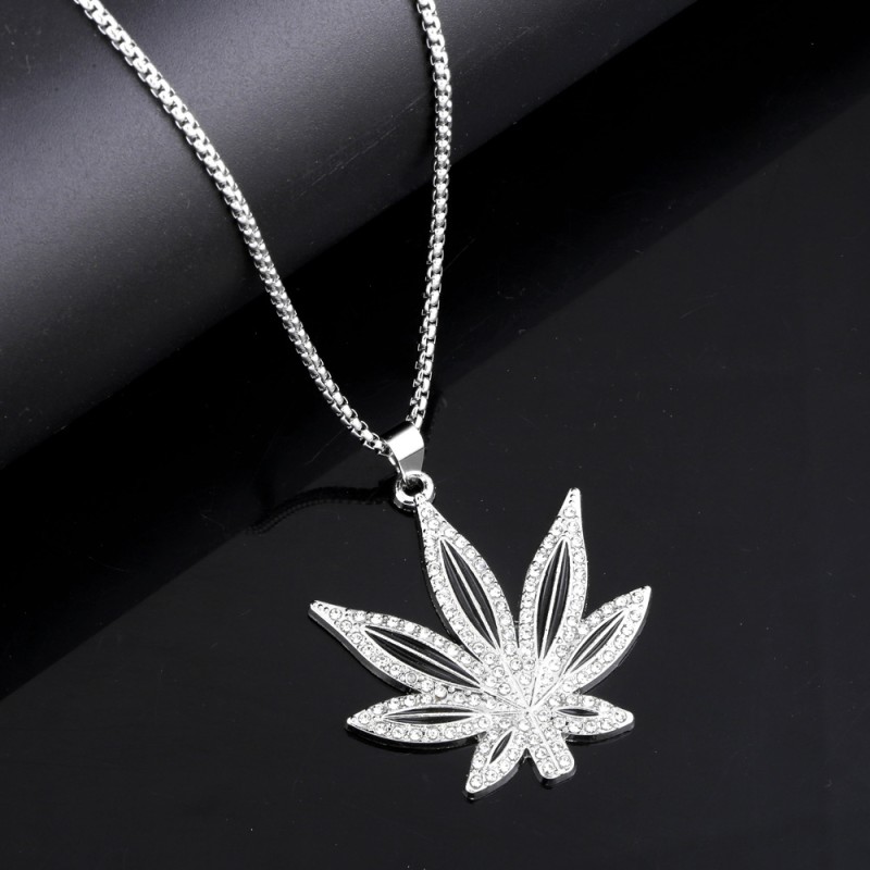 Wholesale Alloy Diamond Encrusted Maple Leaf Pendant Necklace