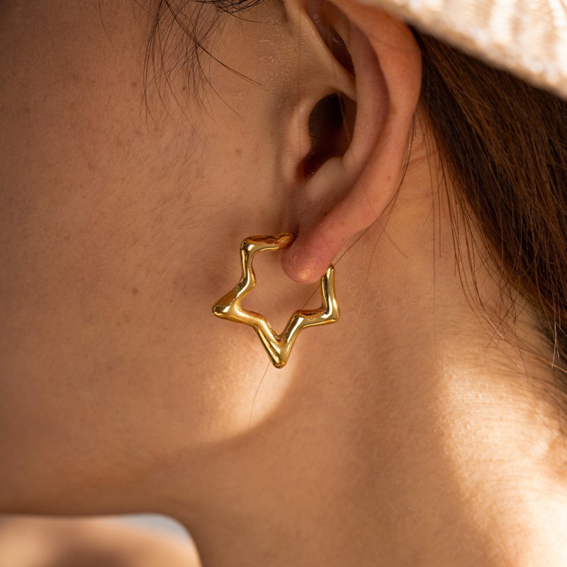 16K Gold Stainless Steel Star Earrings Gold Straight Buckle Hoop Earrings Wholesaler