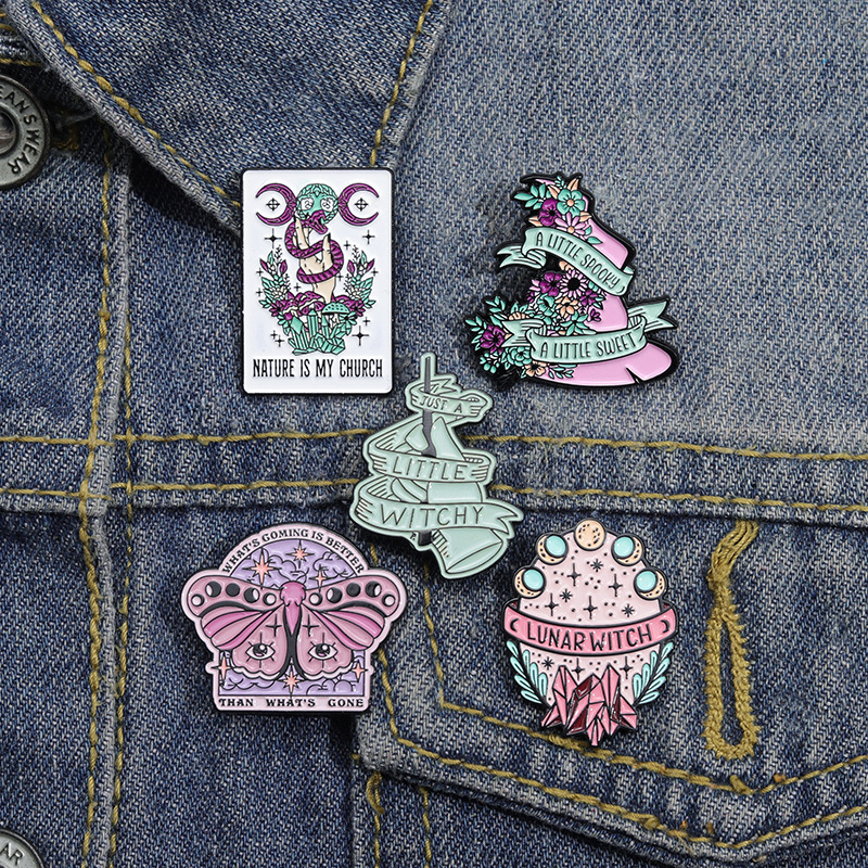 Skull Magic Brooch Purple Butterfly Diamond Clothing Accessories Metal Badge Badge Wholesaler