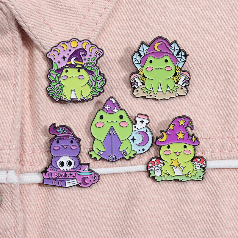 Cute Animal Brooch Magic Frog Purple Jewelry Halloween Cartoon Skull Metal Badge Costume Accessories Wholesaler