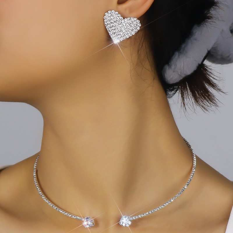 Diamond-encrusted Heart-shaped Earrings Open Collar Set Wholesalers
