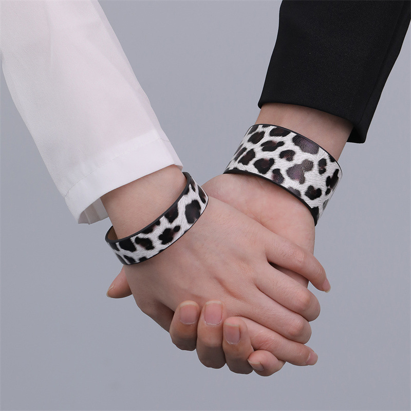 Leopard Print Rivet Leather Couple Bracelet Set Wholesalers