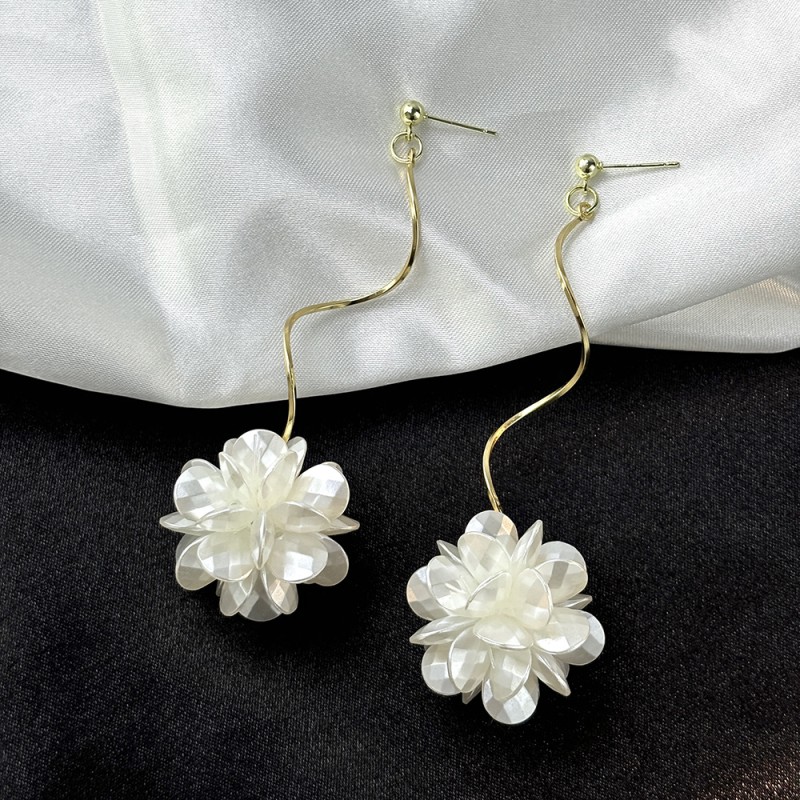 Silver Needle Long Shell Flower Earrings Wholesalers