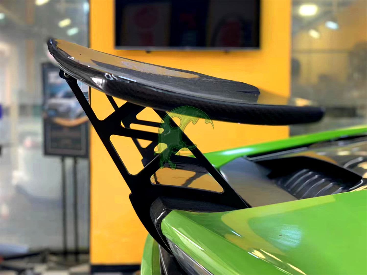 Dry Carbon Fiber Rear Spoiler GT Wing for Lamborghini Huracan LP610/LP580 - DMC Style
