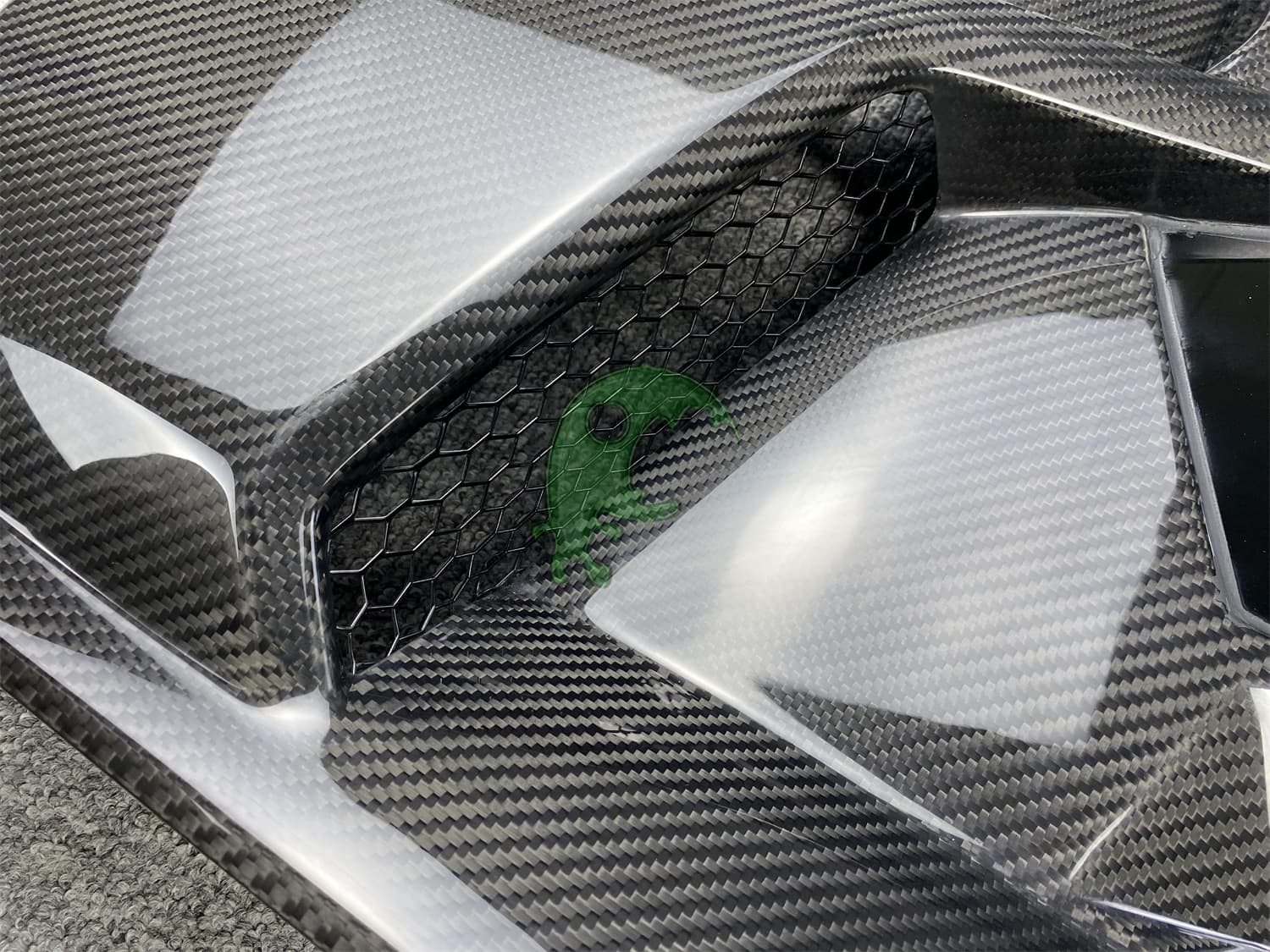 Dry Carbon Fiber Rear Engine Cover Lid for Lamborghini Huracan LP610/LP580 - Performante Style