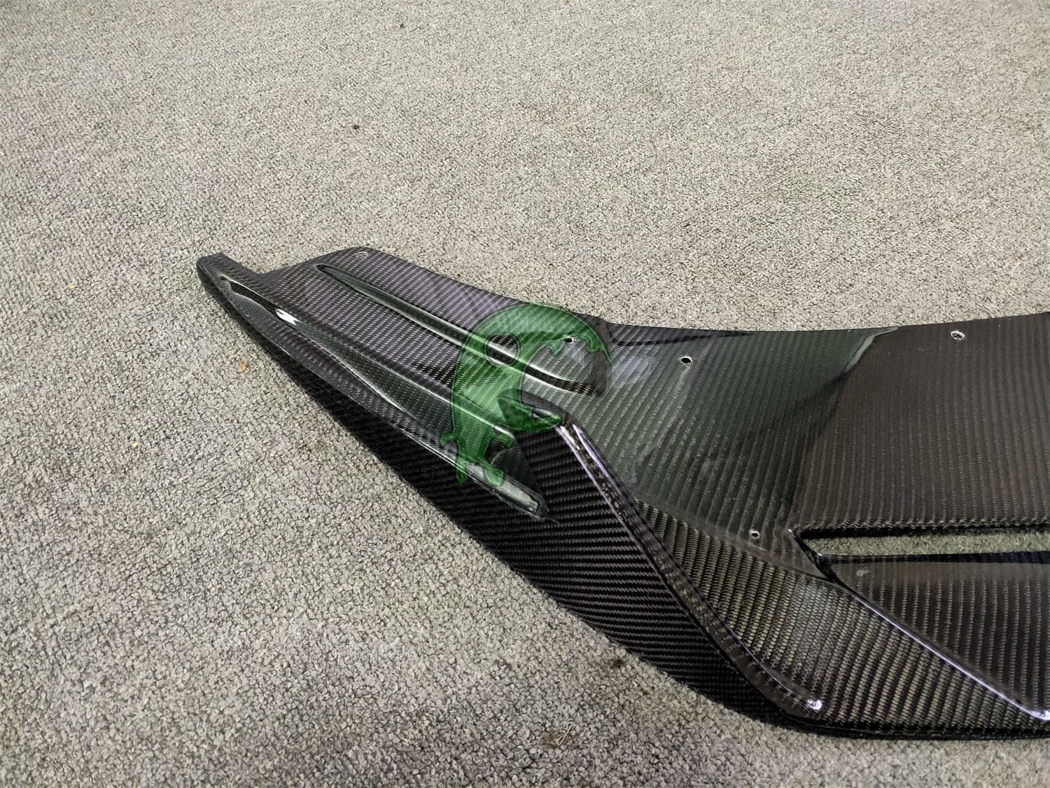 Carbon Fiber Front Lip for Lamborghini Huracan LP610 - Revozport Razmig Style