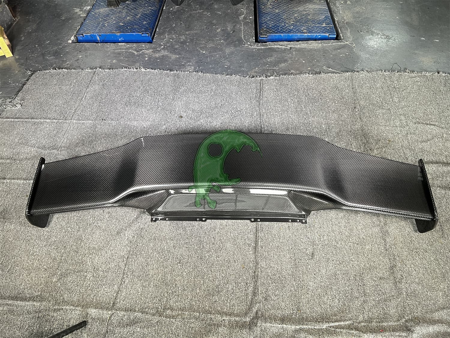 Dry Carbon Fiber Rear Spoiler Wing for Lamborghini Huracan LP610/LP580/EVO - Vorsteiner STO Style