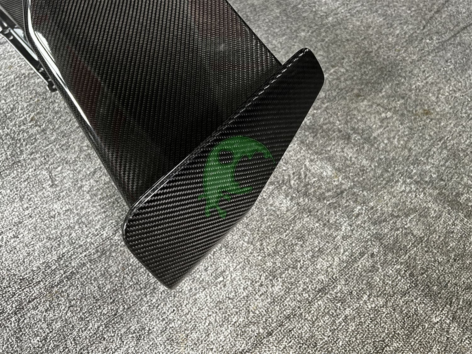 Dry Carbon Fiber Rear Spoiler Wing for Lamborghini Huracan LP610/LP580/EVO - Vorsteiner STO Style