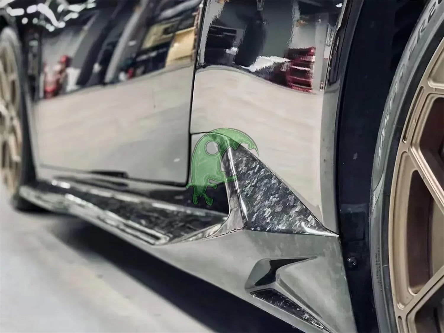 Dry Carbon Fiber Side Skirt for Lamborghini Huracan LP610/LP580/EVO - Vorsteiner Style