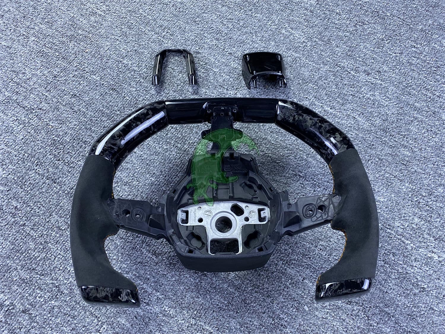 Custom Made Carbon Fiber Steering Wheel for Lamborghini Huracan LP610/LP580/EVO - F1 Racing Style Interiors Kit