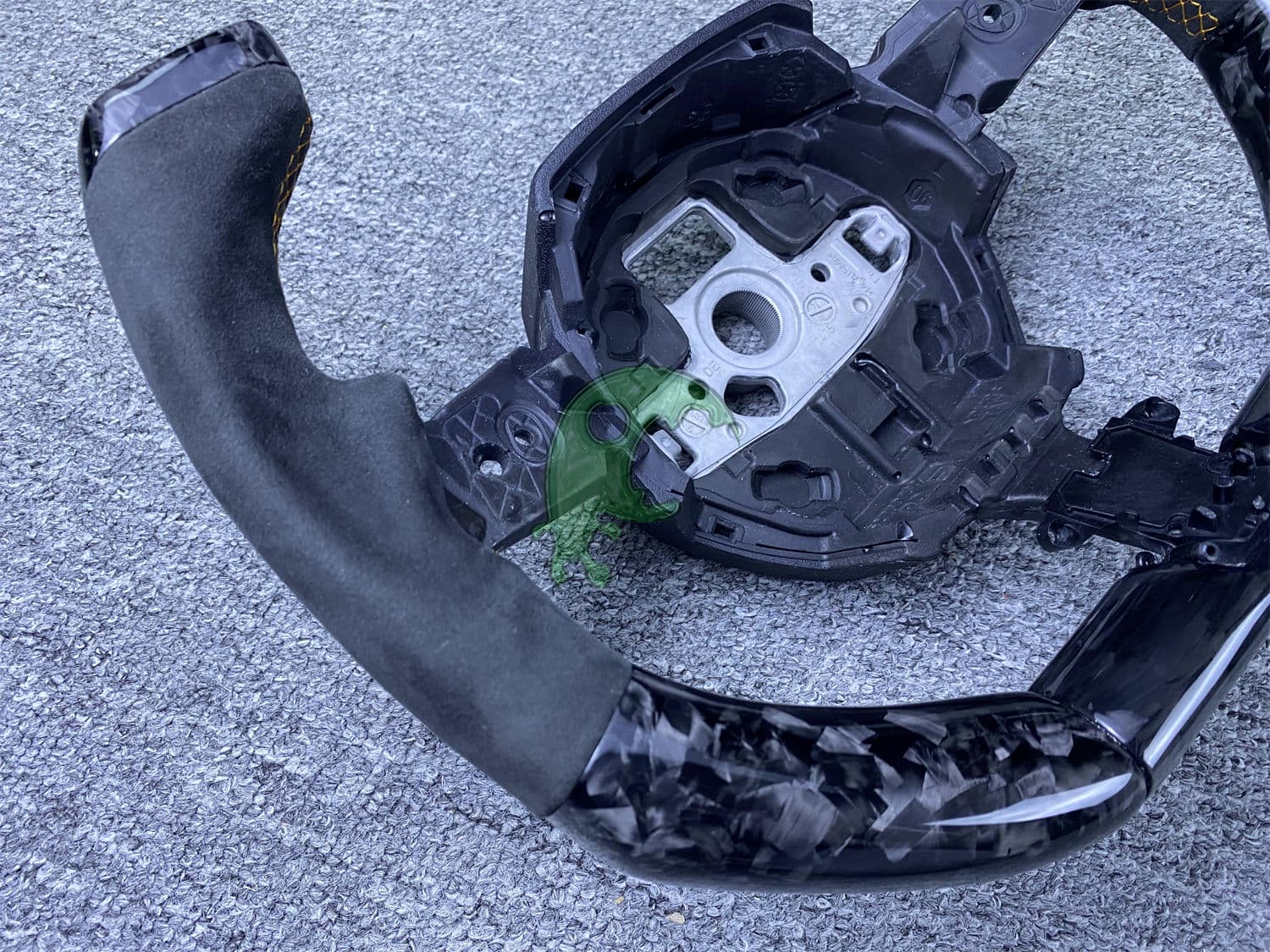 Custom Made Carbon Fiber Steering Wheel for Lamborghini Huracan LP610/LP580/EVO - F1 Racing Style Interiors Kit
