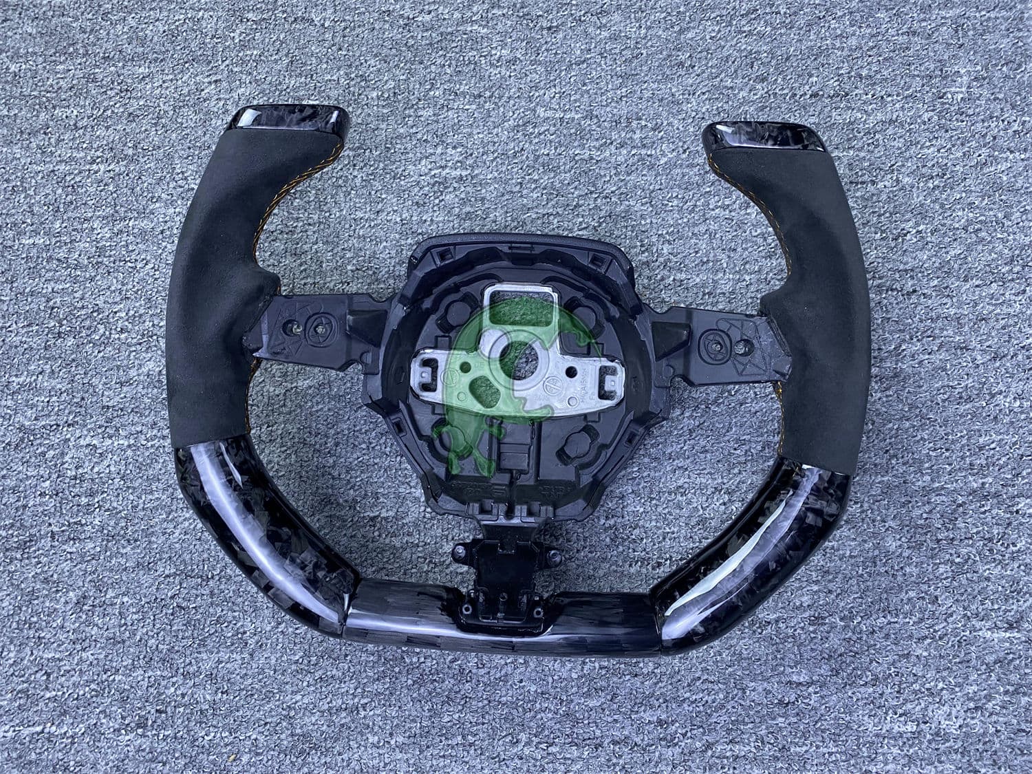 Custom Made Carbon Fiber Steering Wheel for Lamborghini Huracan LP610/LP580/EVO - F1 Racing Style Interiors Kit