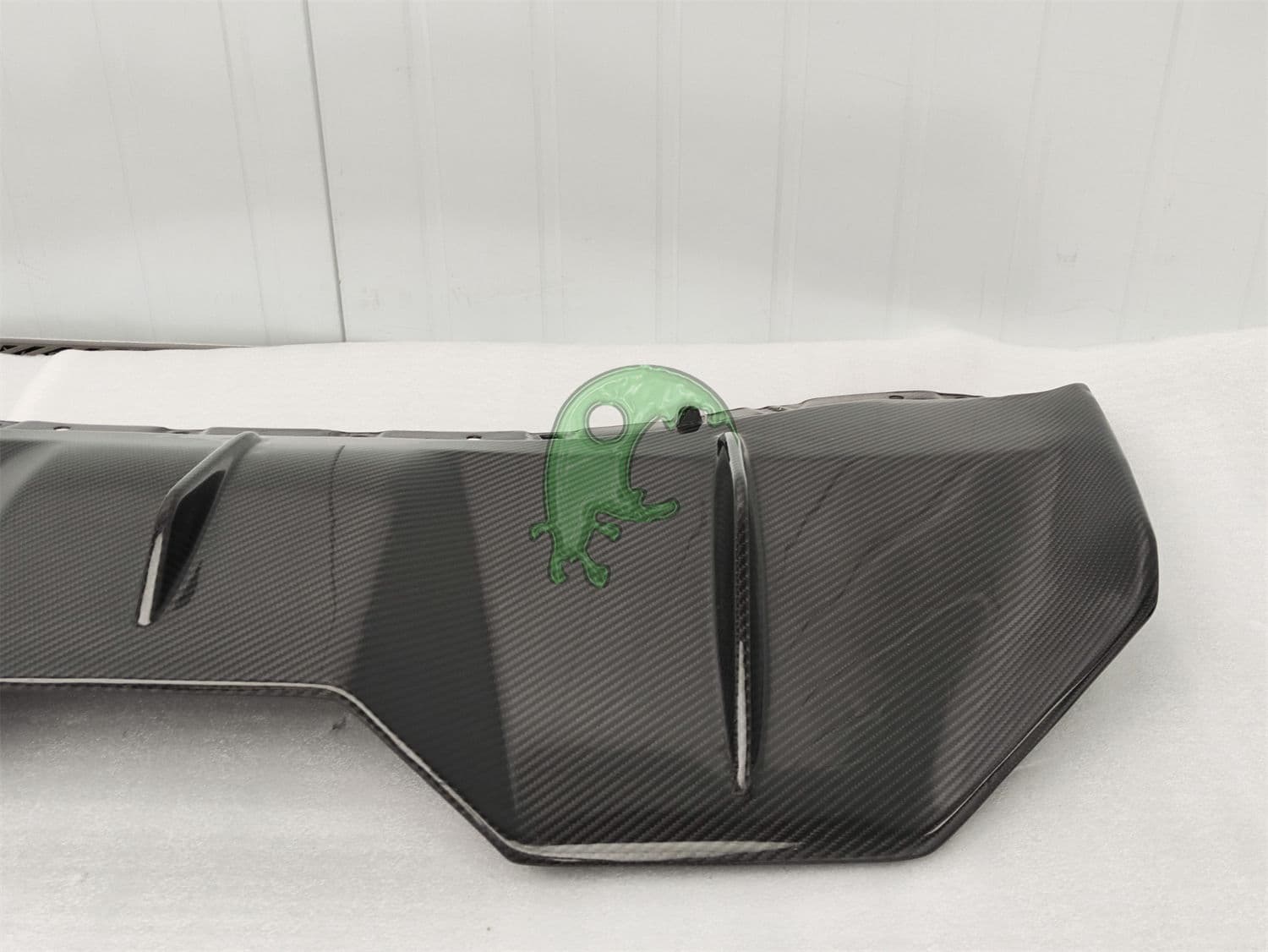 Tecnica Dry Carbon Fiber Rear Bumper For Lamborghini Huracan LP610 LP580 EVO body kit bodykit