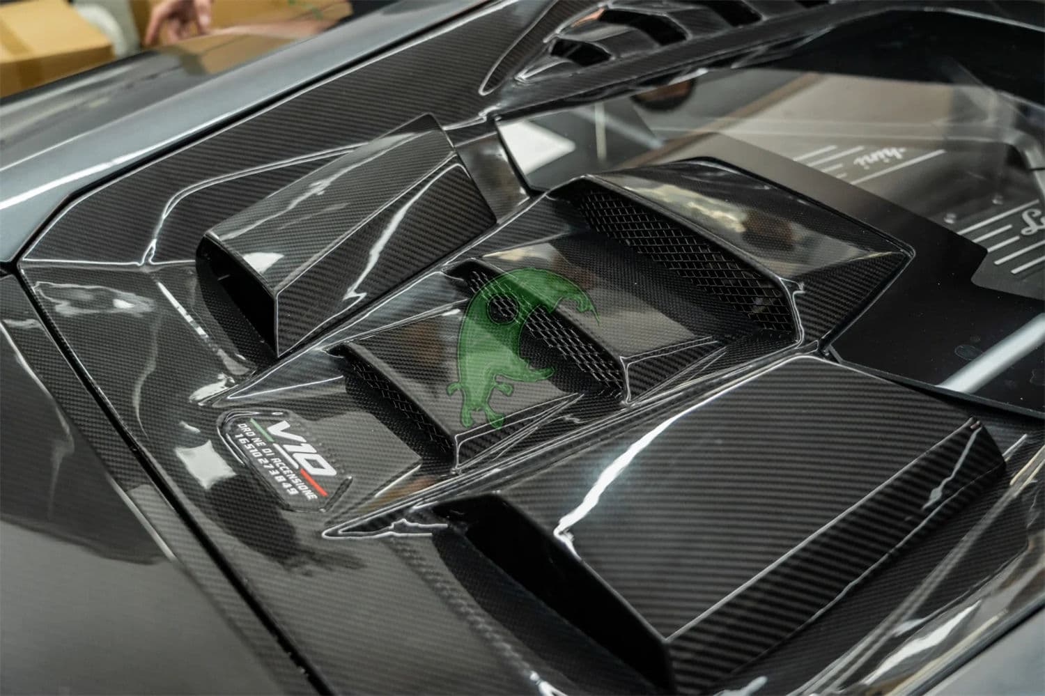 Tecnica Dry Carbon Fiber Rear Engine Cover Lamborghini Huracan LP610 LP580 EVO BONNET