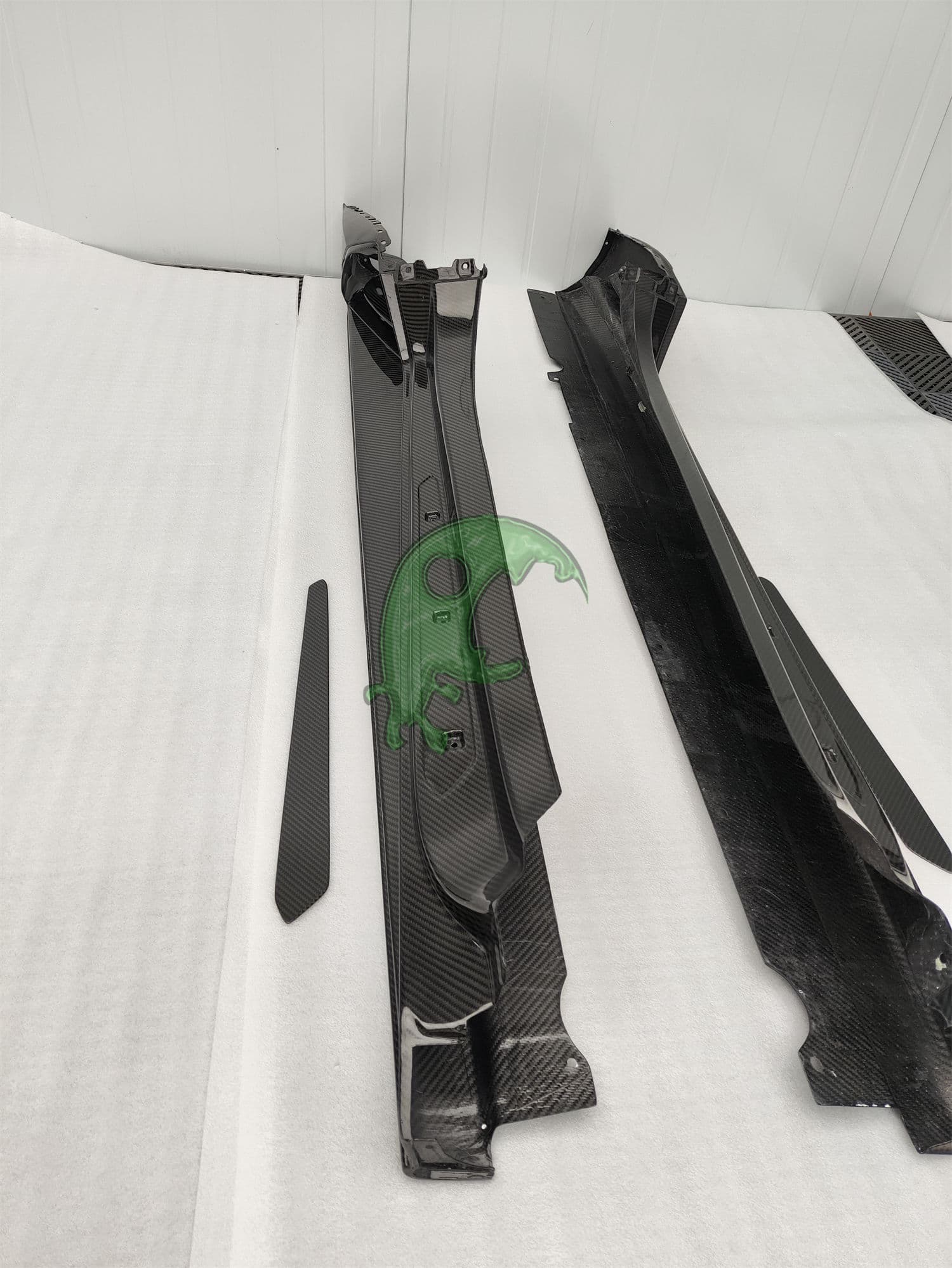 Dry Carbon Fiber Side Skirt for Lamborghini Huracan LP610/LP580/EVO | Tecnica Style