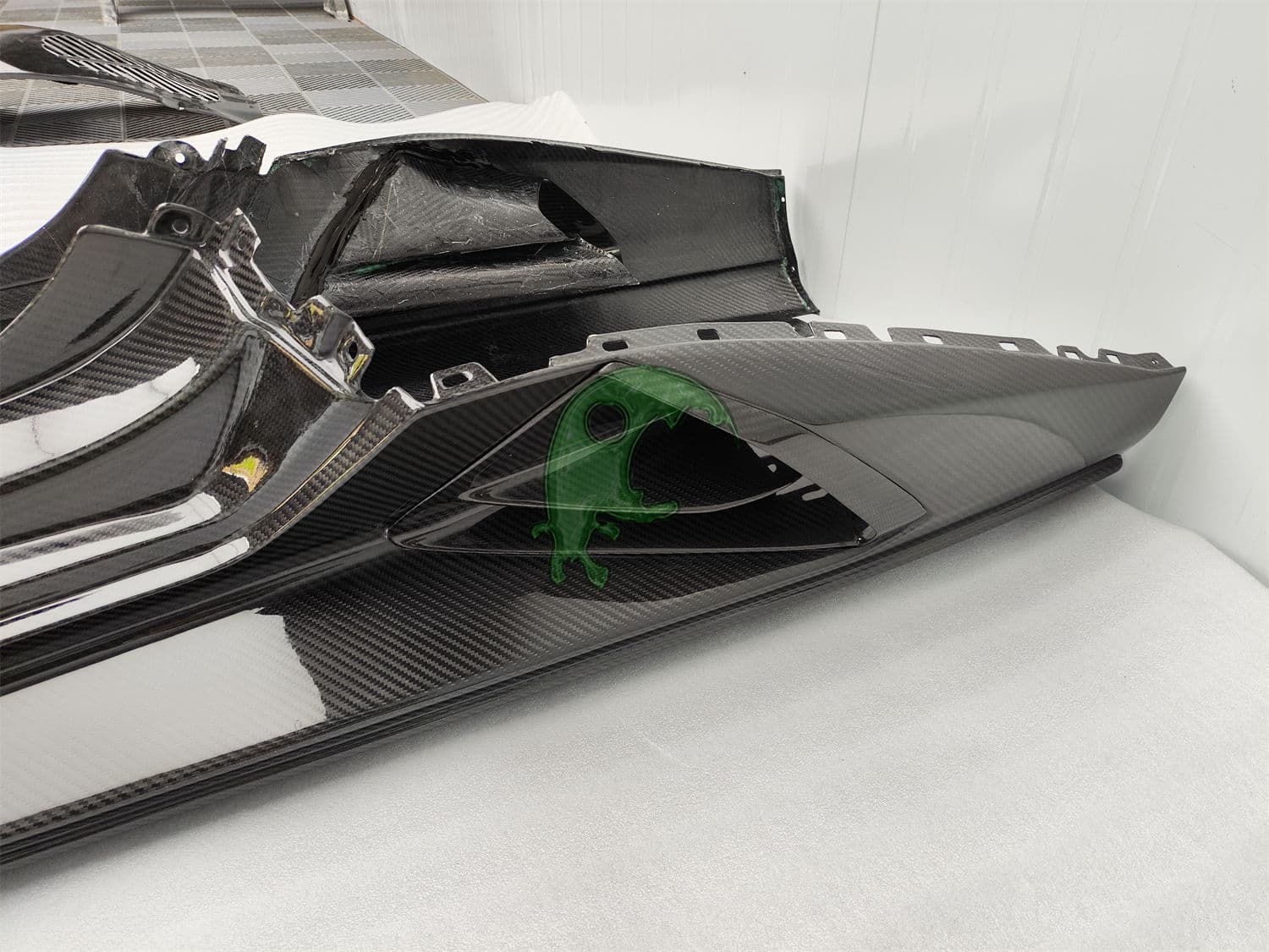 Dry Carbon Fiber Side Skirt for Lamborghini Huracan LP610/LP580/EVO | Tecnica Style