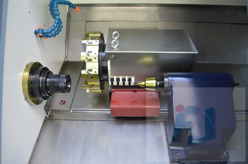 torno de torreta CNC de bancada inclinada CL46DW / CL56DW