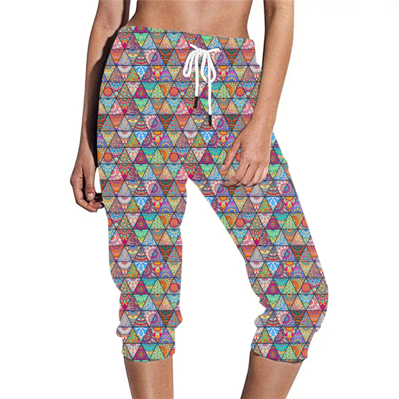 White-Triangular kaleidoscope printing-capri jogger