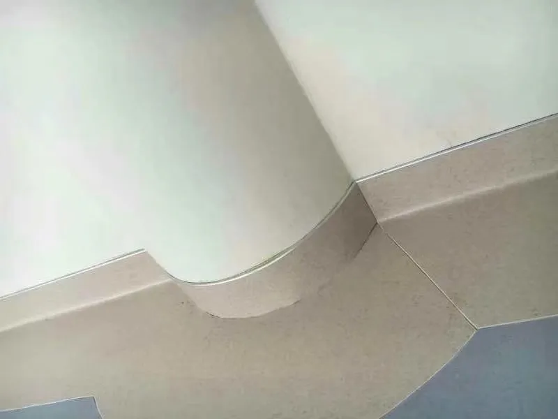 Aluminum capping strip