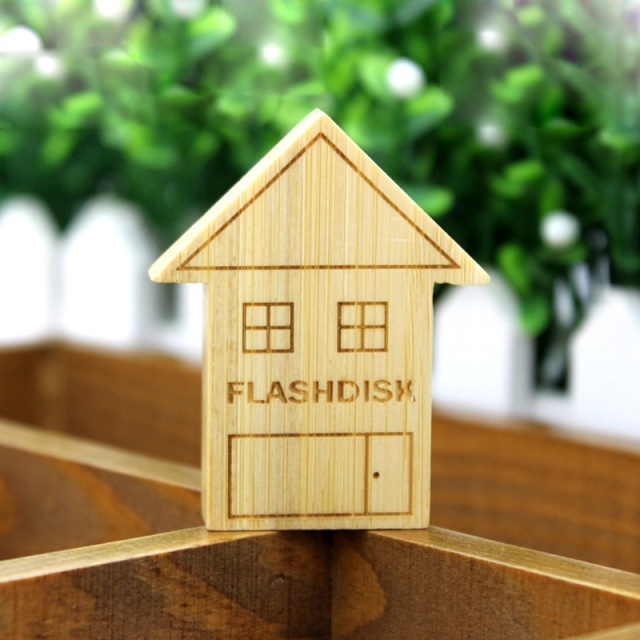 Wooden House 8G USB Flash Drive DIY Engraving USB Flash Drives