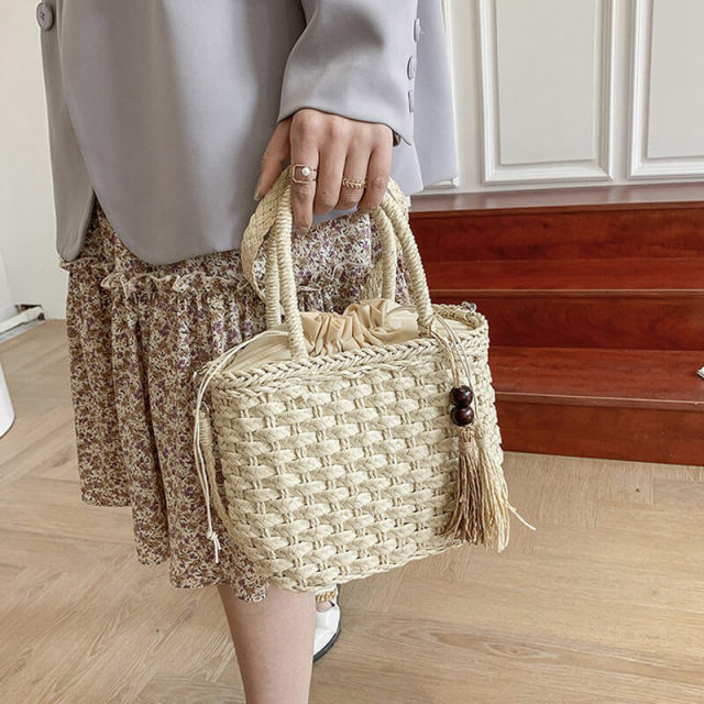 OOVOV Retro Straw Handbag For Women Summer Beach Bag Handmade Woven Shoulder Bag Tassel Picnic Bag