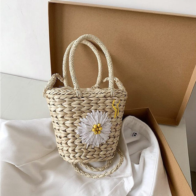 OOVOV Women Summer Tote Bag Handwoven Beach Handbag Daisy Shoulder Bag Bucket Straw Bag