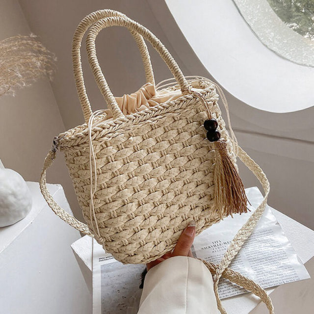 OOVOV Retro Straw Handbag For Women Summer Beach Bag Handmade Woven Shoulder Bag Tassel Picnic Bag