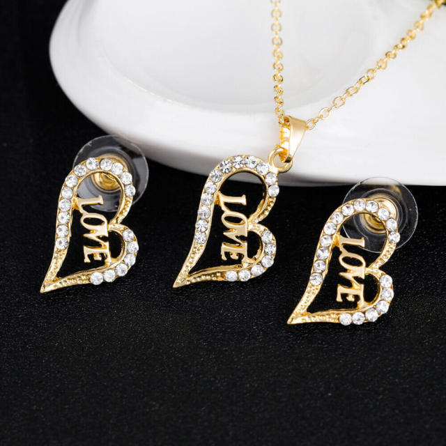 OOVOV 4Pcs Jewelry Set For Women Inlaid Zircon Heart Necklace Earrings Ring Bracelet Fashion Sets