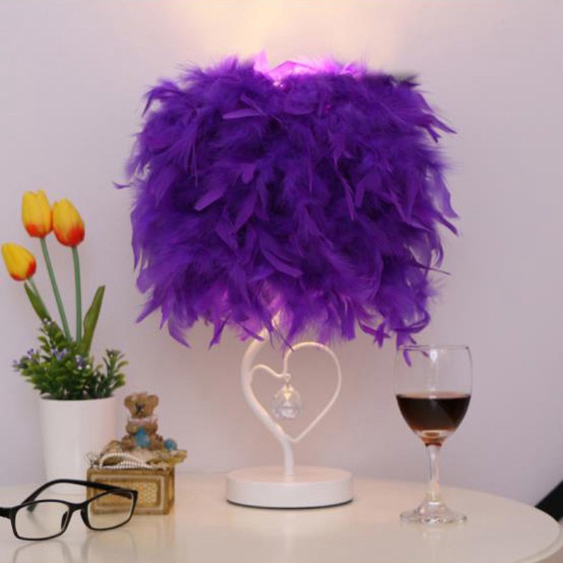 Purple feather table lamp