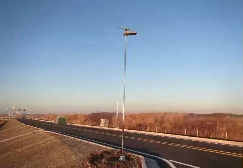 Easy Install 60W Outdoor Solar Powered LED Street Lights Integrated Design Of Solar Panels