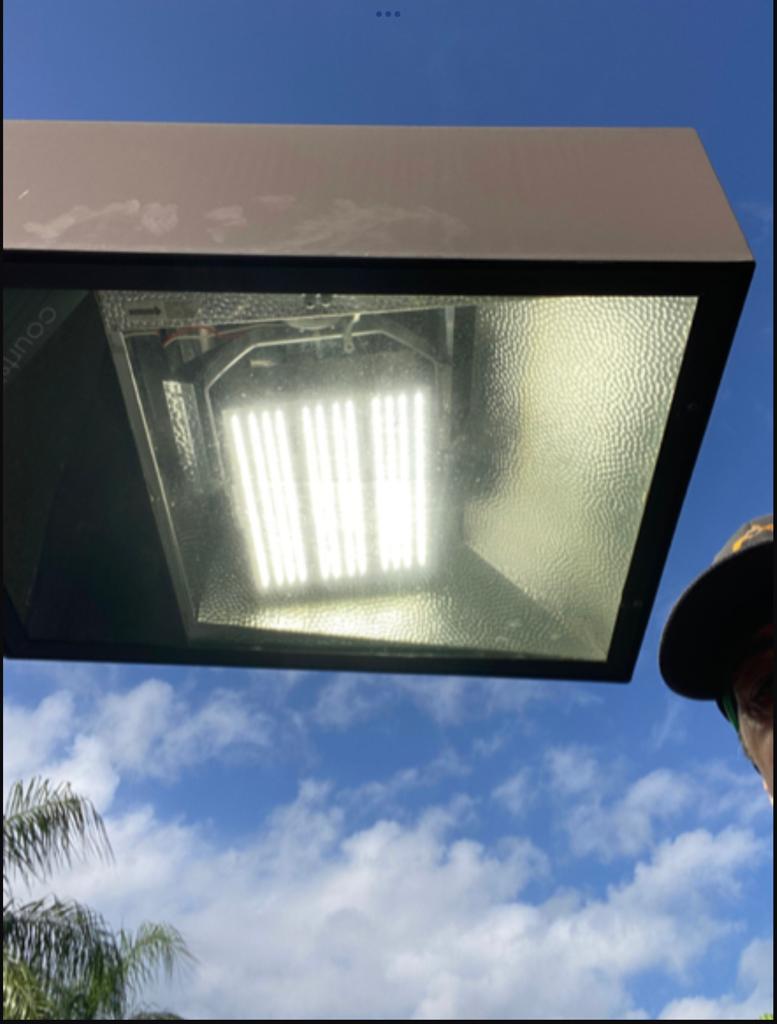 led parking lot light