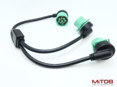 Right Angle Overmolded J1939 Male to 2 Female J1939 Green Type 2 Splitter Y Cable