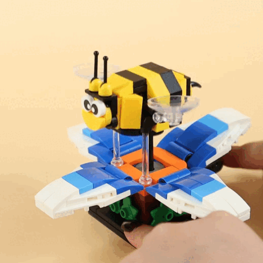 MOC Bee Building Blocks Interaction Move Zoo Animal Series Wing Pats Butterfly Nectar Collection Model Classic Toys Girls Gifts