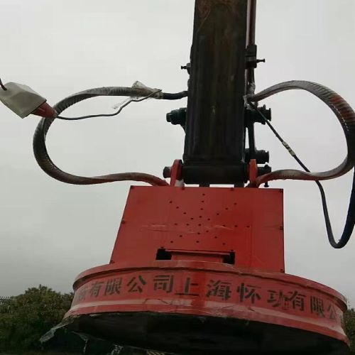 Hydraulic electromagnetic chuck for excavator
