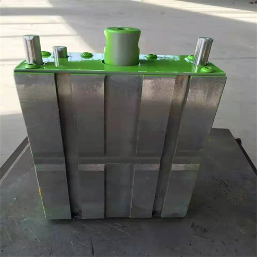 Thin plate handling permanent magnet jack