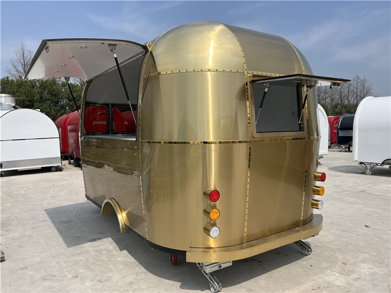 Gold Airstream Remorque Food Truck