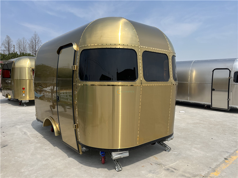 Gold Airstream Remorque Food Truck