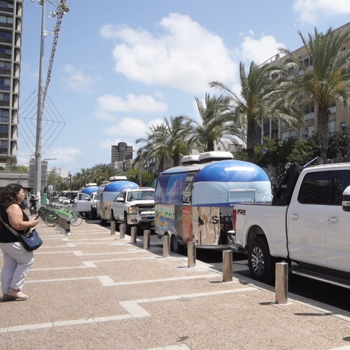 Website public display of food trucks