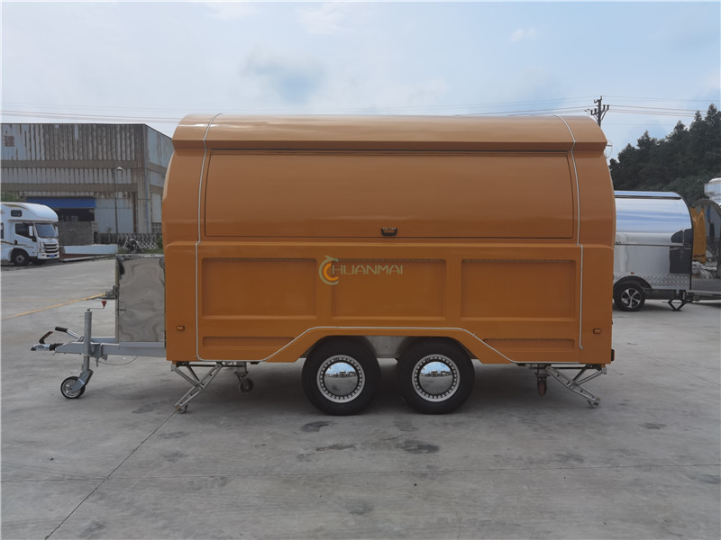 Round Food Truck, Canned Food Trailer