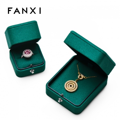Green microfiber jewellery packaging box for ring pendant