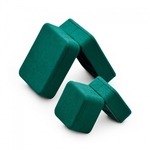 Green microfiber jewellery packaging box for ring pendant