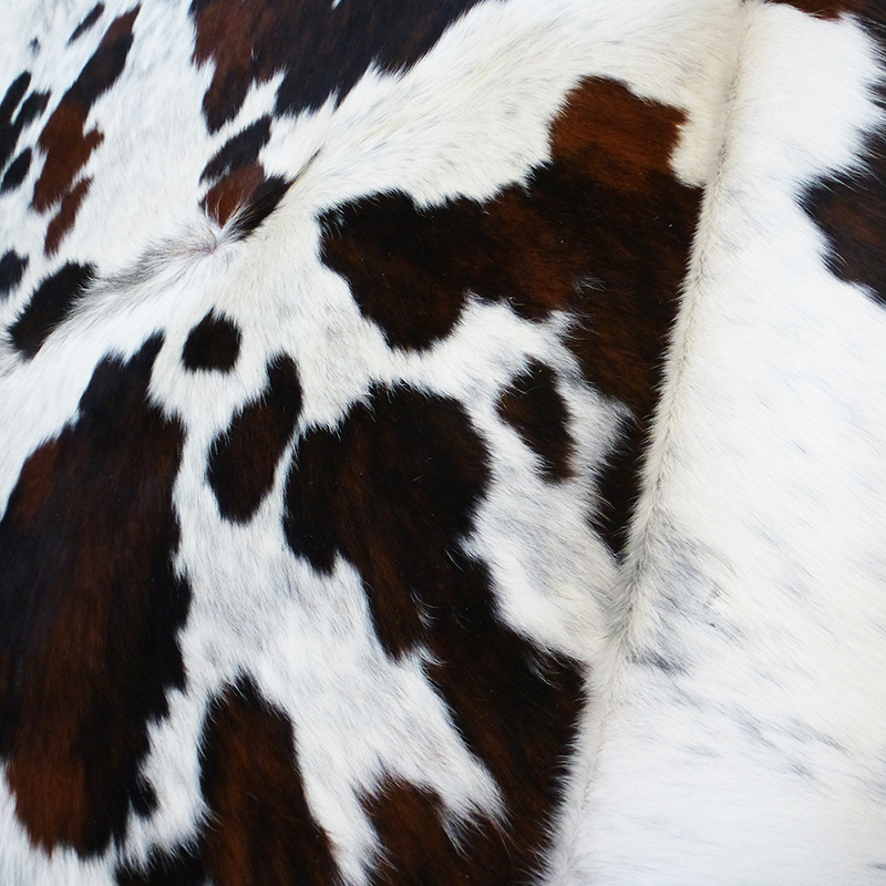 Wholesale black and white hair on cowhides