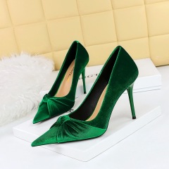 3391-27--Shallow pointed toe suede bowknot shoes