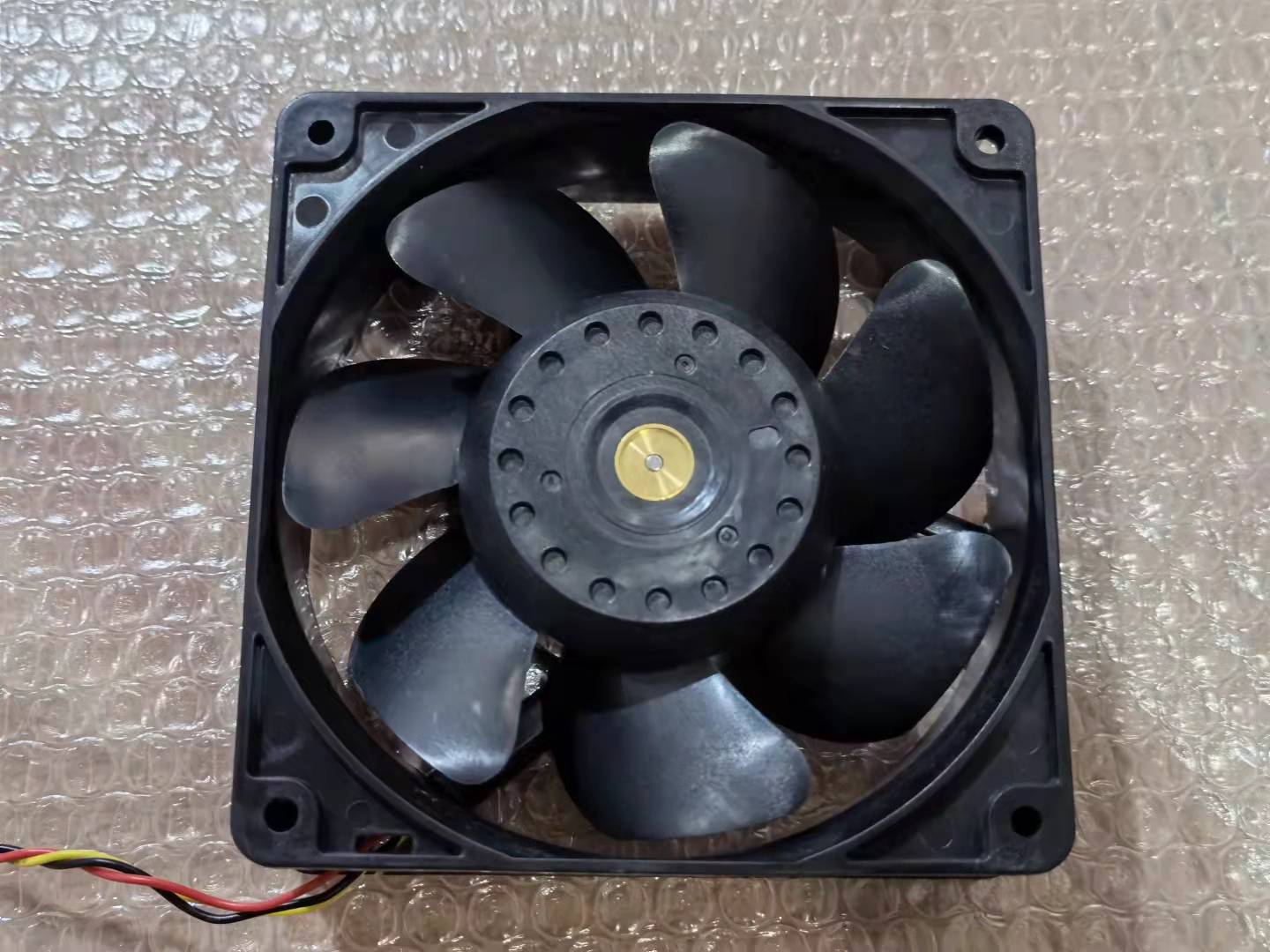 SANYO DENKI 109R0612J4701 DC 12V 0 47A 60x60x25mm 3 Wire Server Cooling Fan