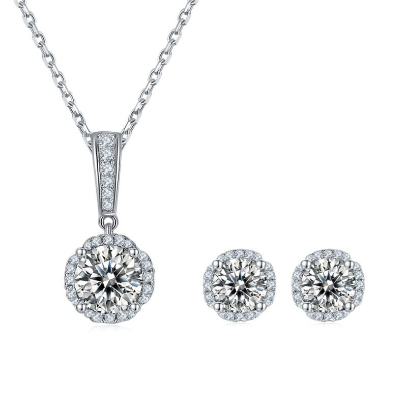 Pascoes Moissanite Earrings